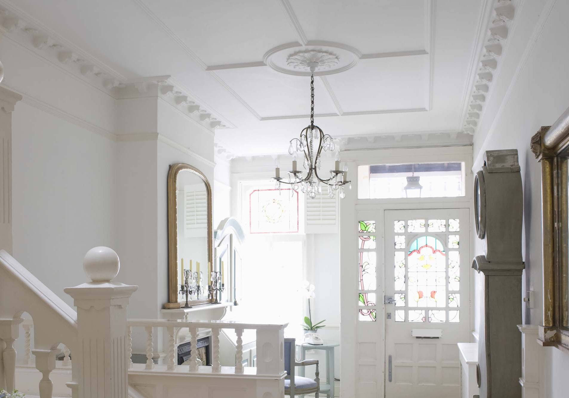 Hallway cornice